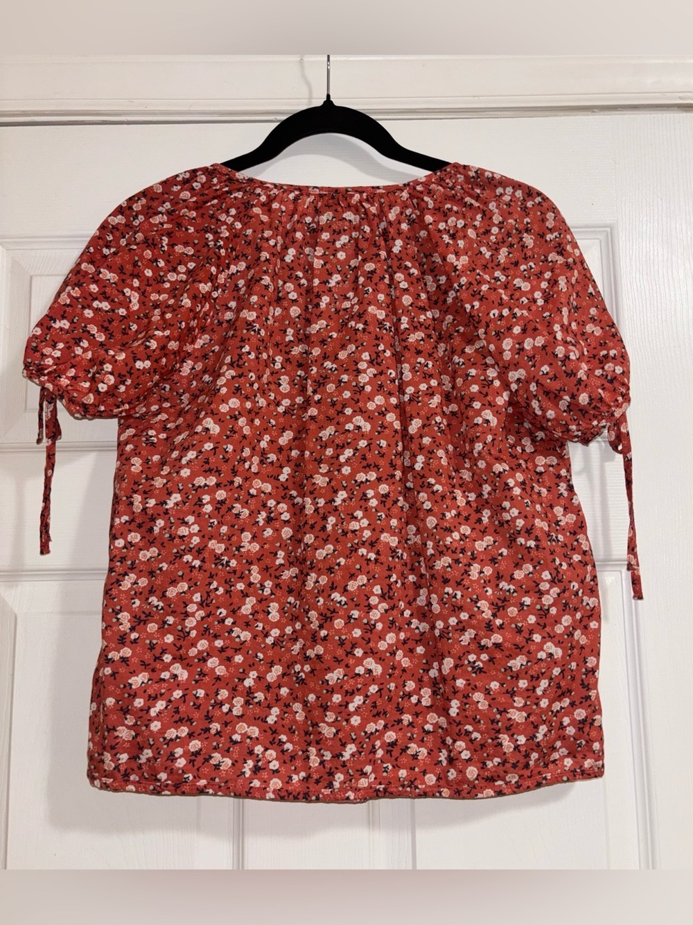 Universal Thread Blouse Size Small - Picture 8 of 8